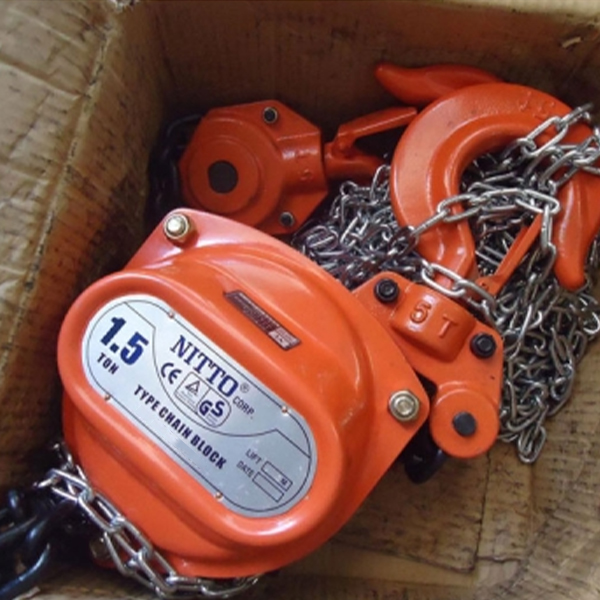 1.5 tấn Pa lăng xích kéo tay 5 mét Nitto 15VP5
