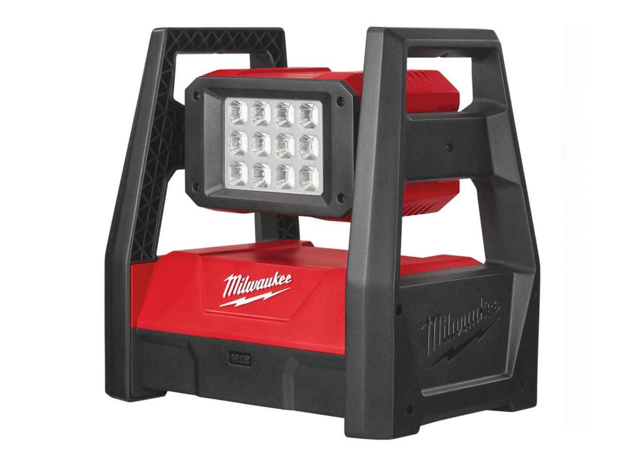 den led hat cong suat cao milwaukee m18 hal 0 1588420546