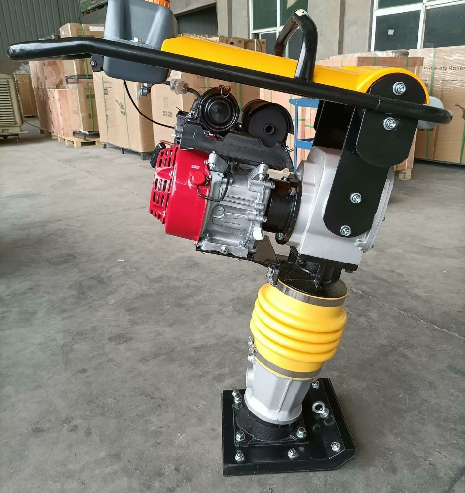 may dam coc chay xang honda gx160 de rm80 1712553841